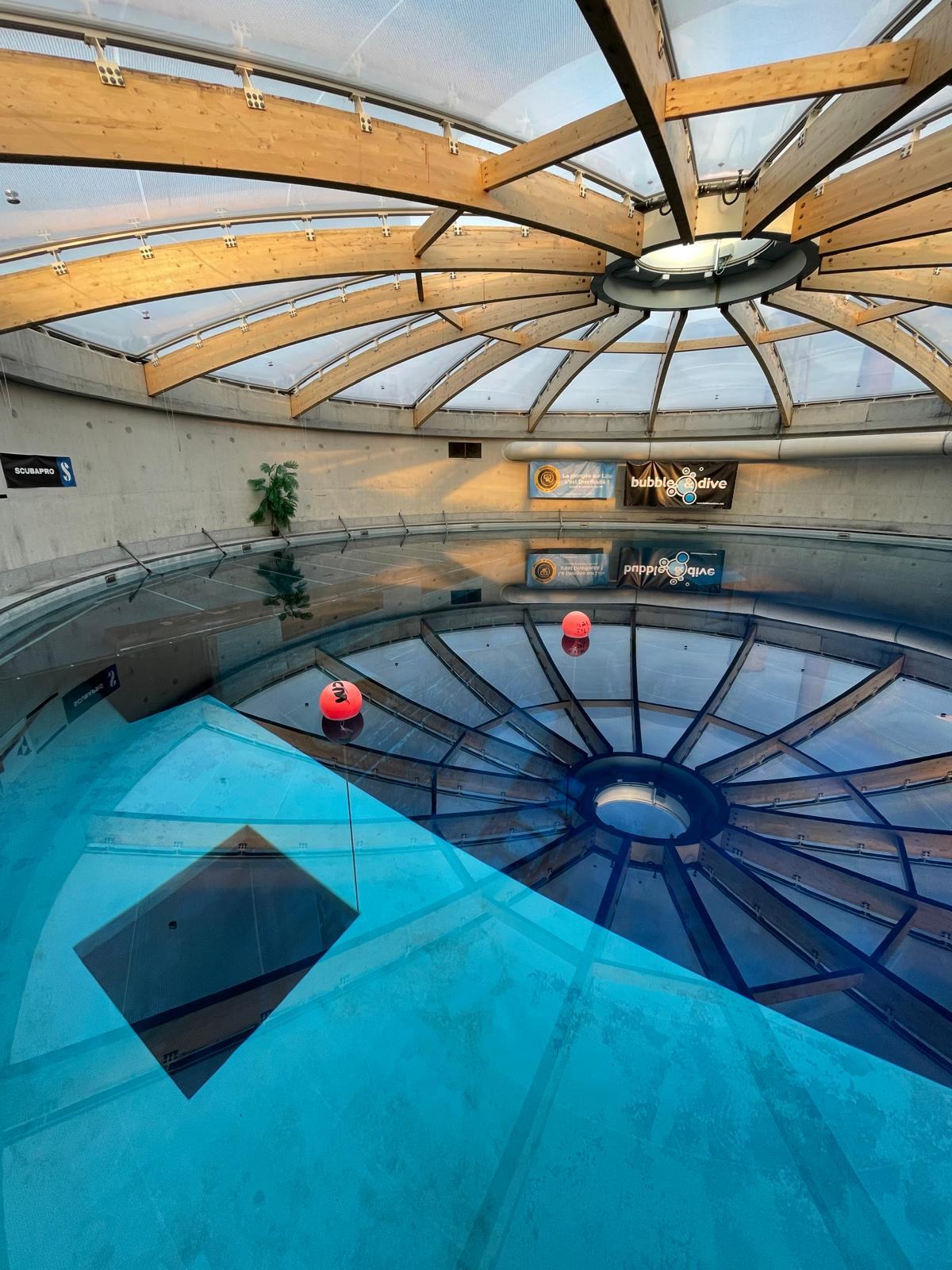 wateroppervlak-koepelreflectie-rond-2